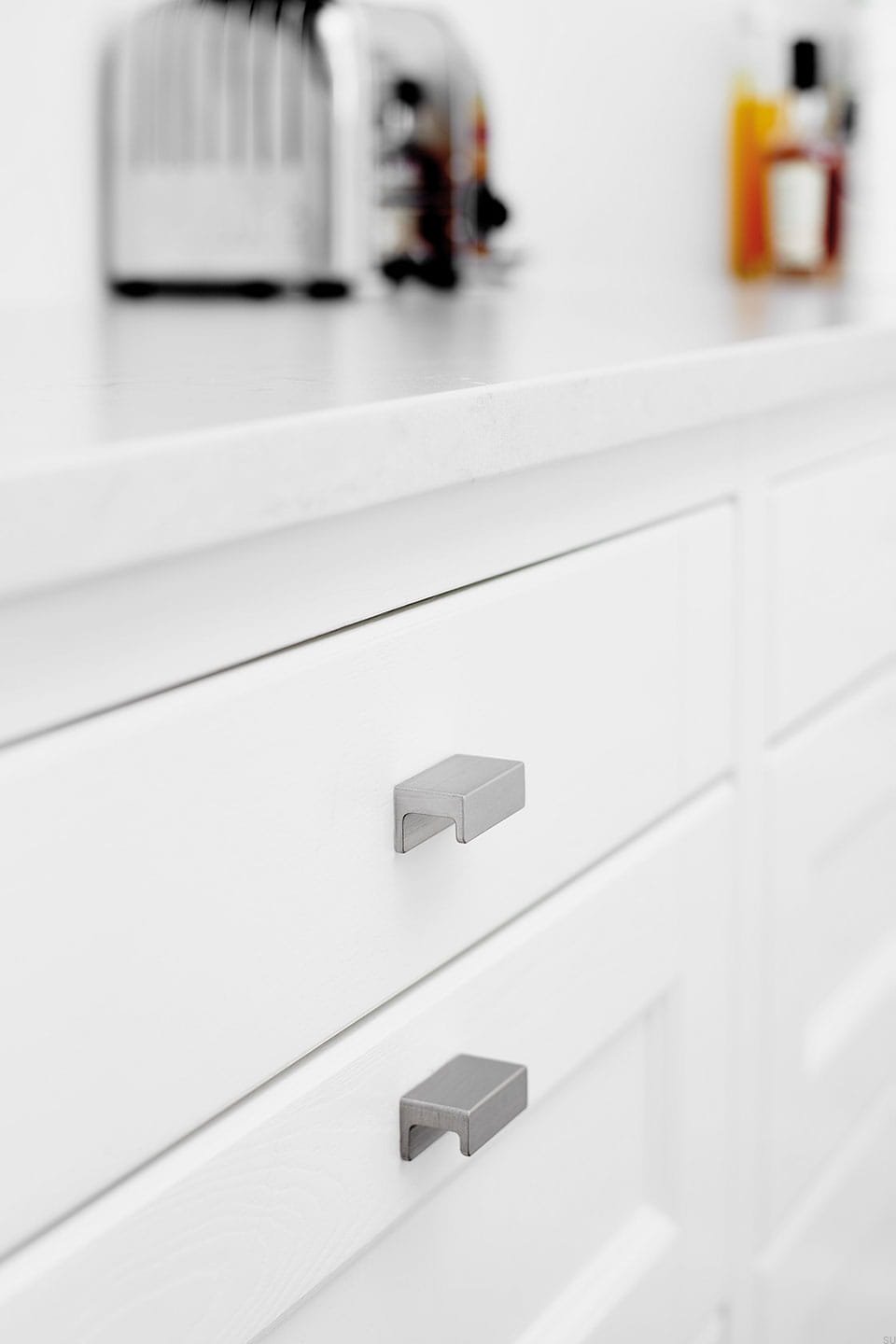 437620032-66--Uchwyt-meblowy-podłużny-Station-32-Aluminiowy-Srebrny-Furnipart-Skandynawskie-Uchwyty_1