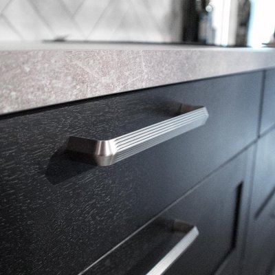 Uchwyt meblowy podłużny Lines 160 Nikiel szczotkowany