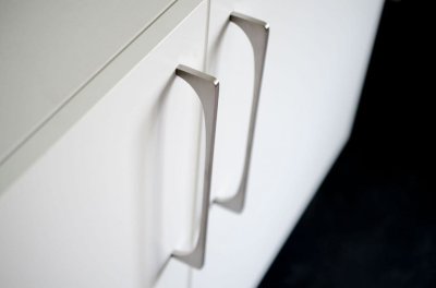 Uchwyt meblowy podłużny Bridge 224 Szczotkowana stal nierdzewna