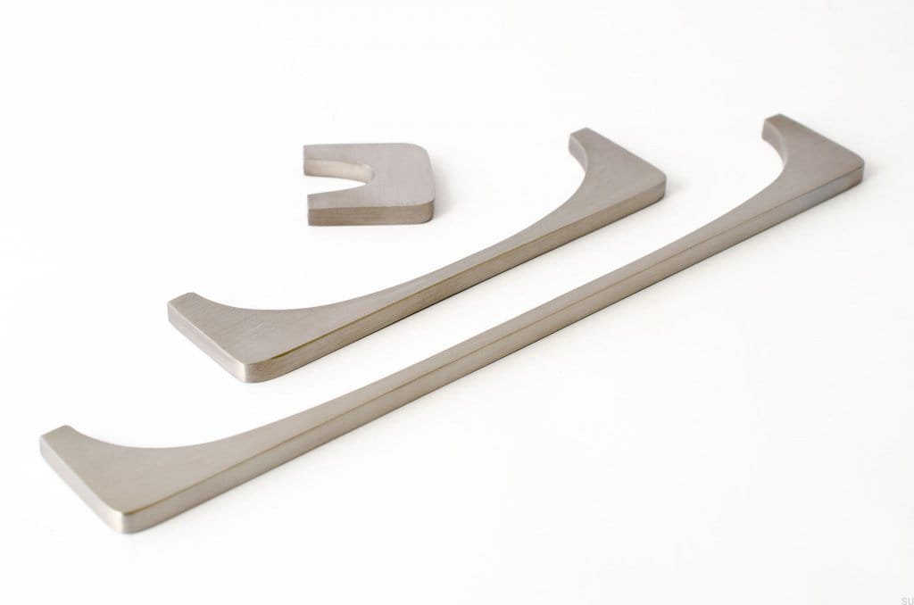 Zdjecie galki meblowej Bridge 32 srebrnej w serii