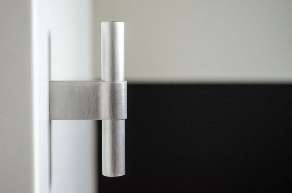 line-big-80-brushed-stainless-steel-interior-2.jpg