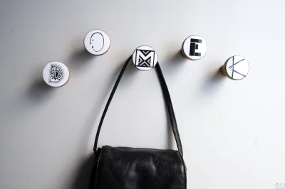 Wieszak ścienny Alfabet Drewniany Miętowy Emaliowany - Olej Bezbarwny Półmat