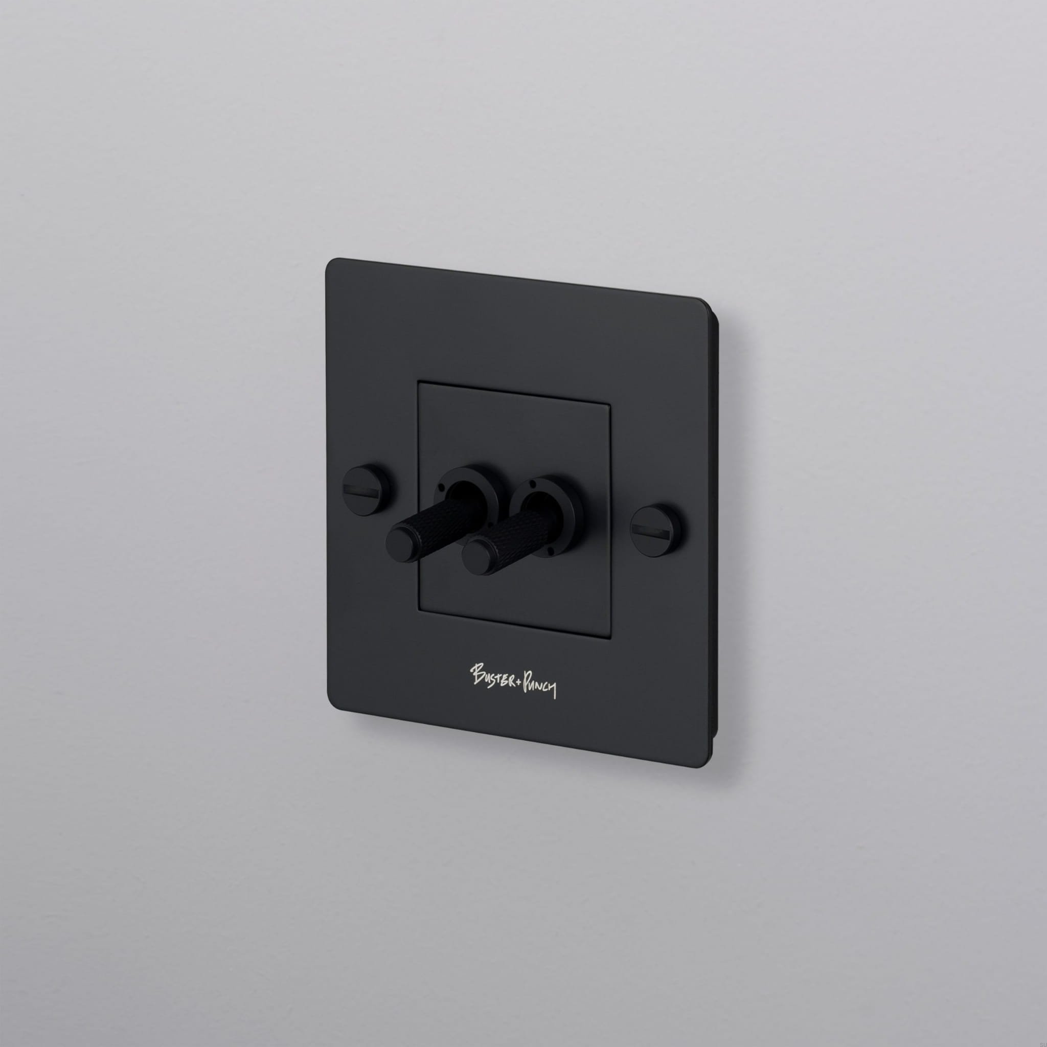 EU_Electrcity_1G_toggle_double_black_main_Web-scaled.jpg