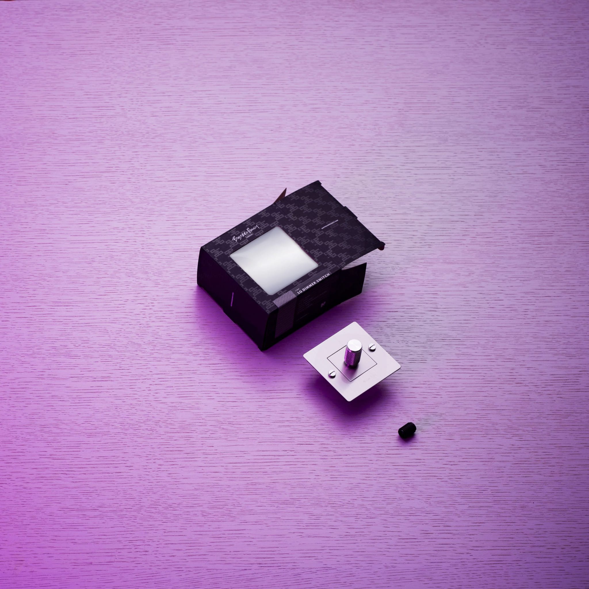 BP_EU_Electricity_Complete_Purple_light_Unboxing_Still_Life_Web-scaled.jpg