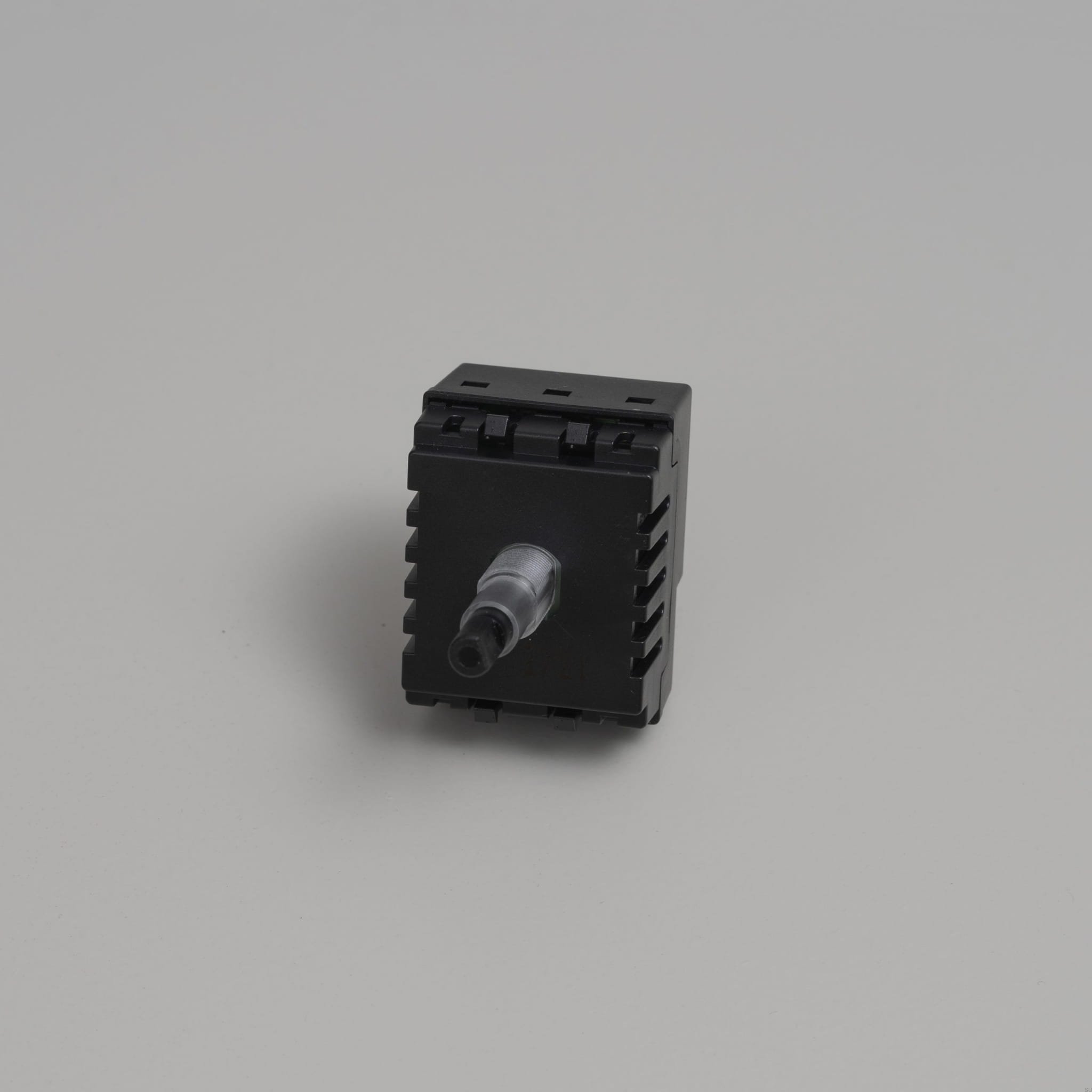 EU_Electricty_Dimmer_Module_250W_LED_front_Web-1-scaled.jpg