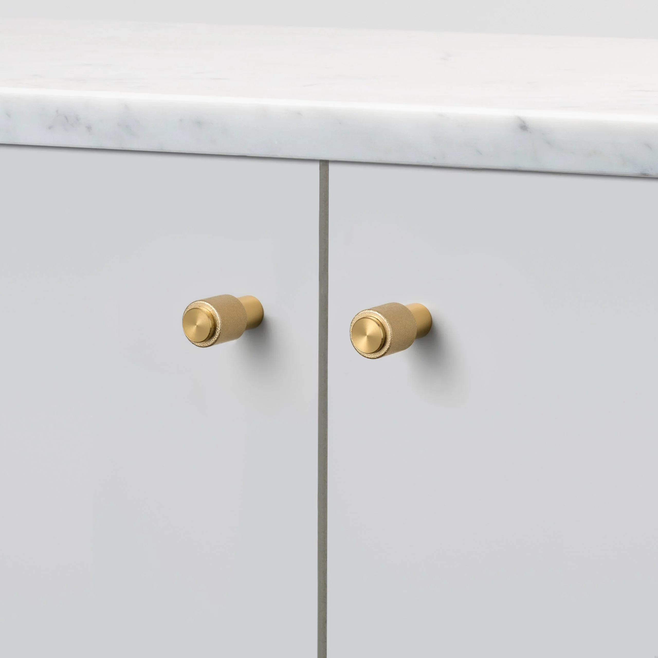BP_Cast_Furniture_Knob_Brass_Main_Web-scaled.webp