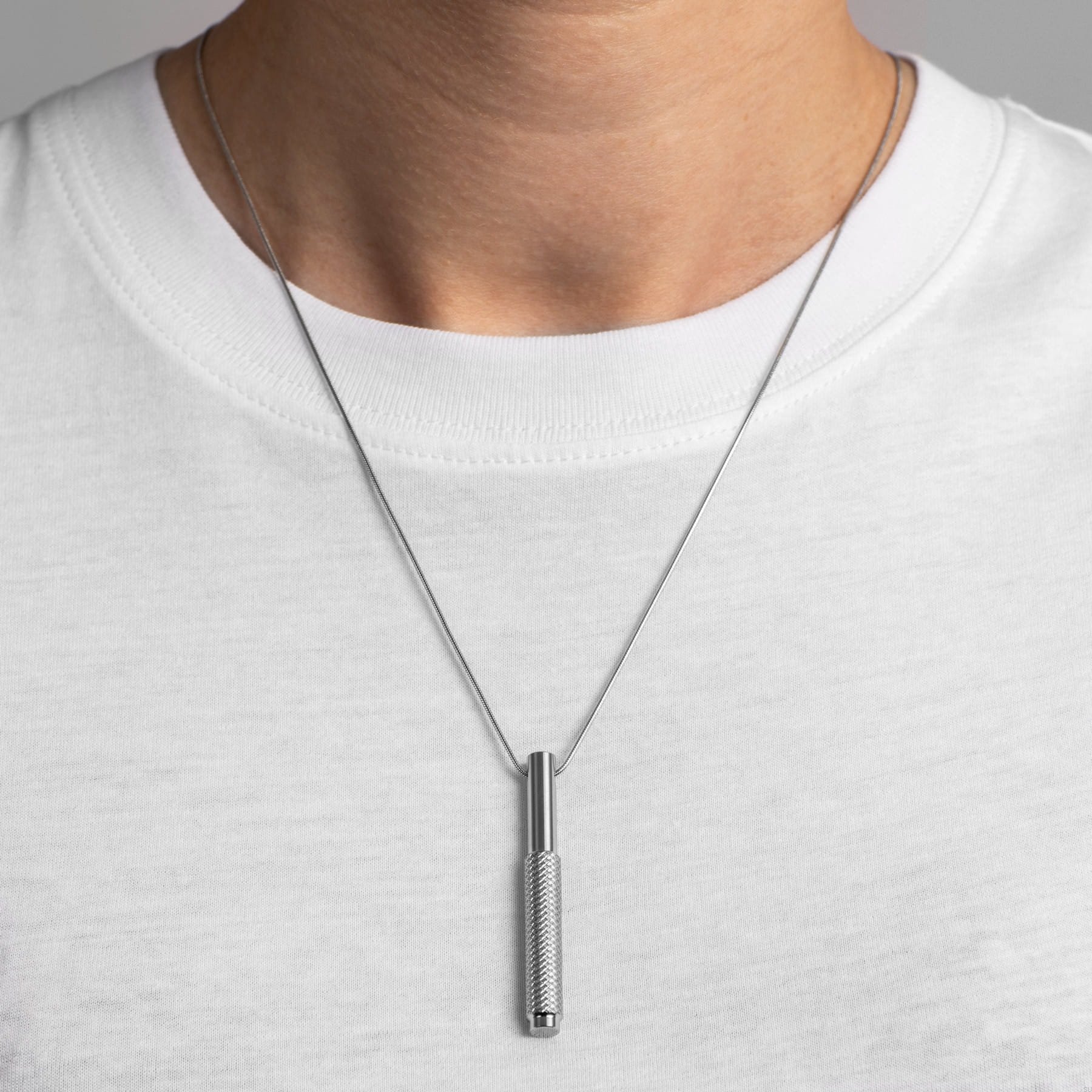 necklace_master_neck_steel.jpg