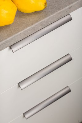 Uchwyt meblowy krawędziowy Ona 256 Aluminiowy Srebrny Anodowany