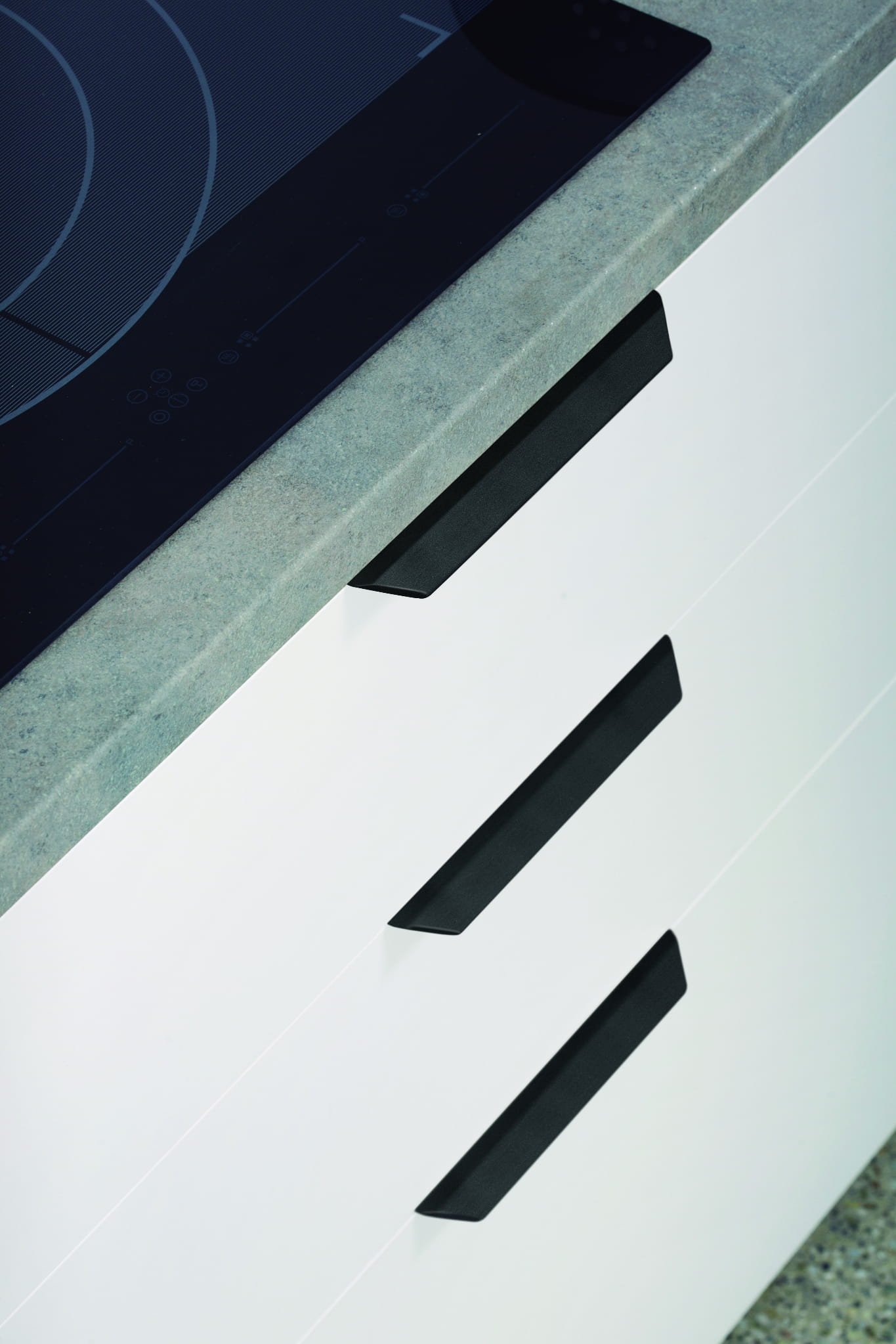 0375064L09--Uchwyt-Meblowy-Krawędziowy-Vann-100-Aluminiowy-Czarny-Viefe-Skandynawskie-Uchwyty-3