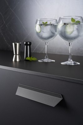 Uchwyt meblowy podłużny Plie 160 Metalowy Czarny Mat