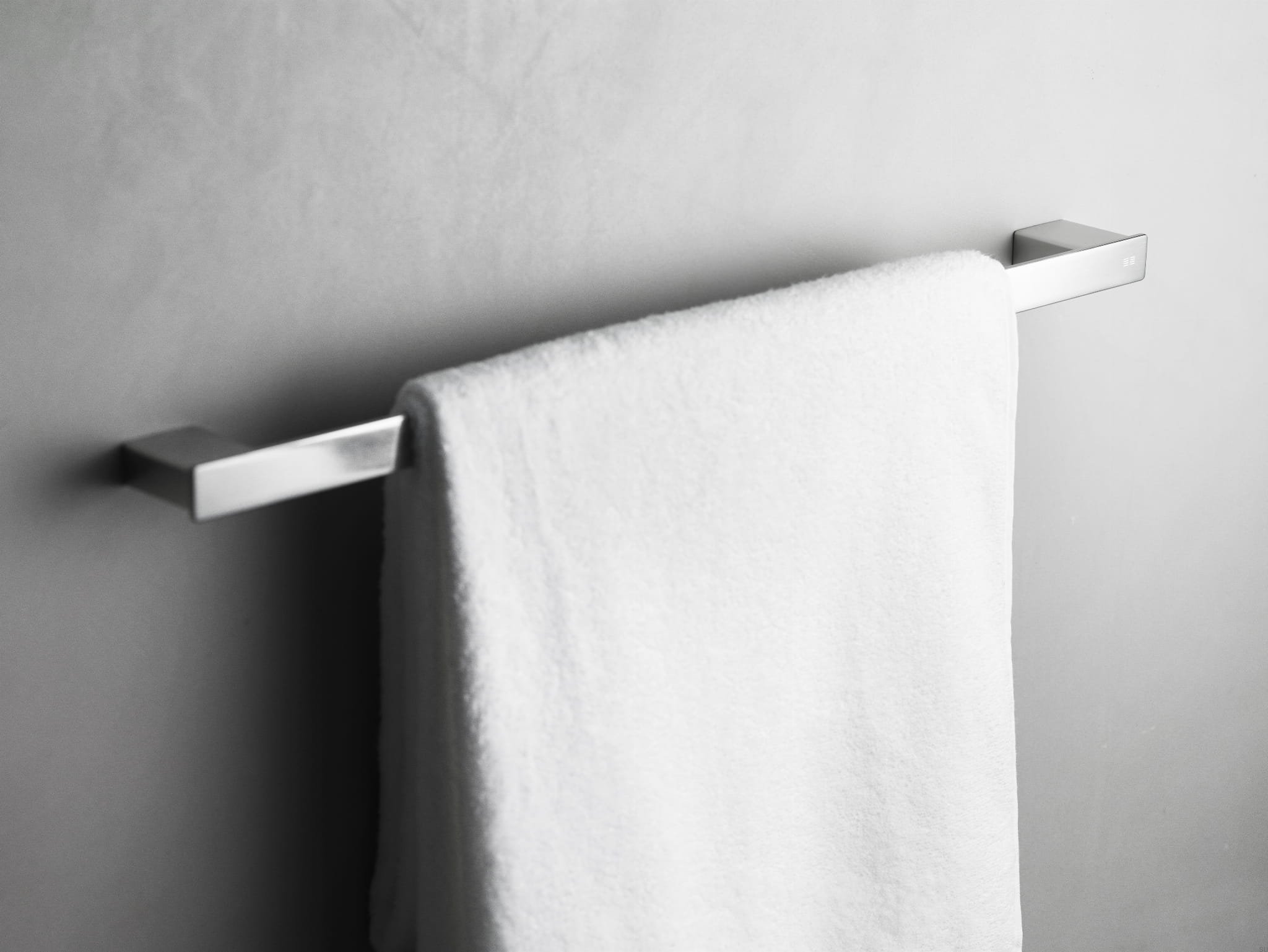 7081--Wieszak-na-ręcznik-Stal-Polerowana-Unidrain-Skandynawskie-Uchwyty_1