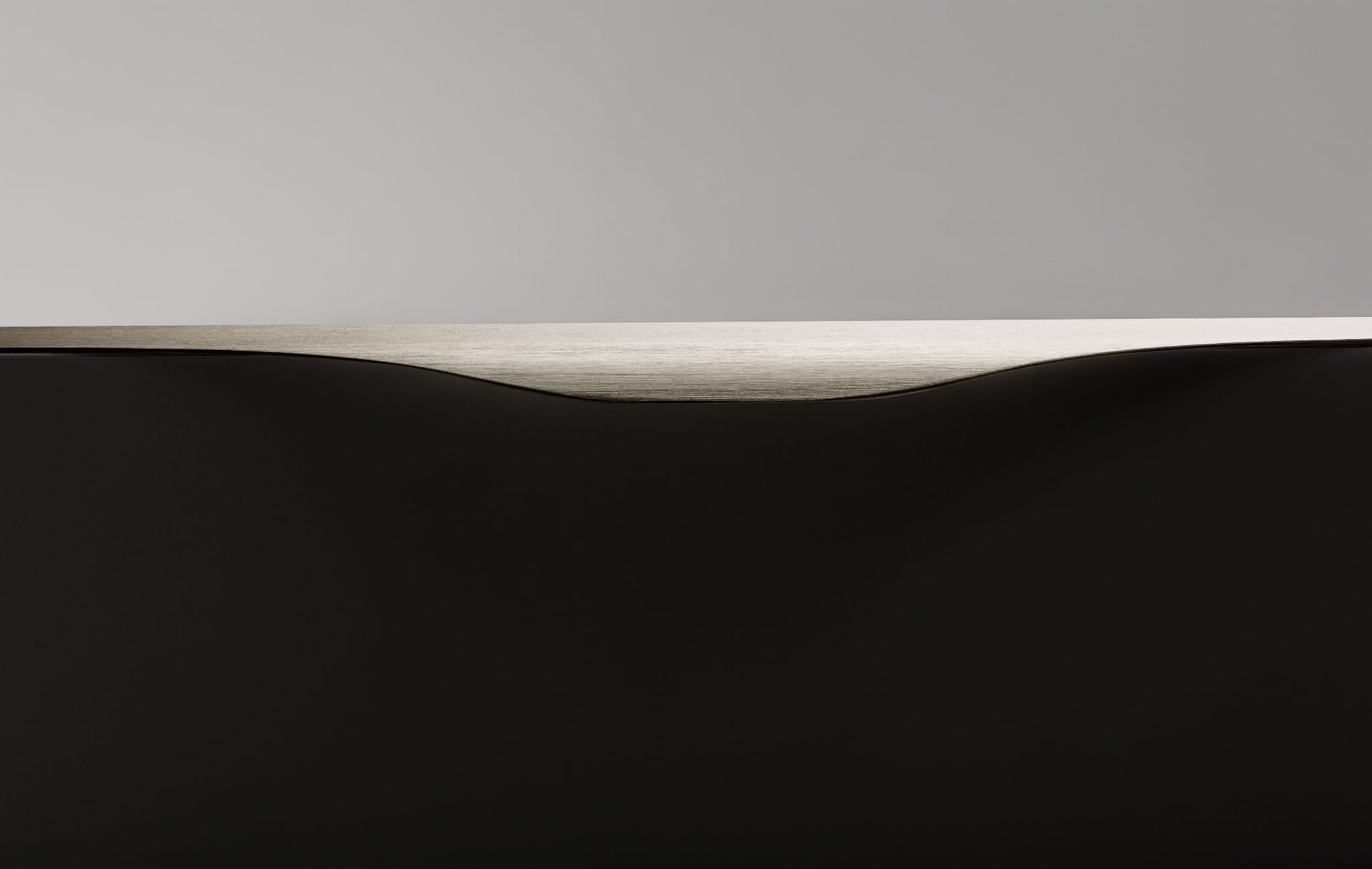 0255128L24--Uchwyt-meblowy-krawędziowy-Noma-0255-128-Aluminiowy-Srebrny-Szczotkowany-Viefe-Skandynawskie-Uchwyty_6