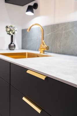 Uchwyt meblowy krawędziowy Side 160 Aluminiowy Złoty Szczotkowany