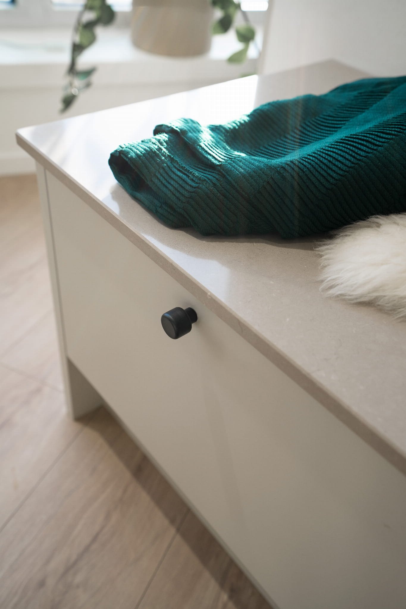 339361--Gałka-meblowa-Esther-Stalowa-Czarna-Matowa-Beslag-Design-Skandynawskie-Uchwyty_4