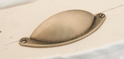 Uchwyt meblowy muszlowy 1761 64 Cyna