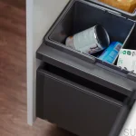 210004867E--System-pojemników-do-segregacji-odpadów-Cube-Basic-800-Eco-Ciemnoszary-Beslag-Design-Skandynawskie-Uchwyty_4