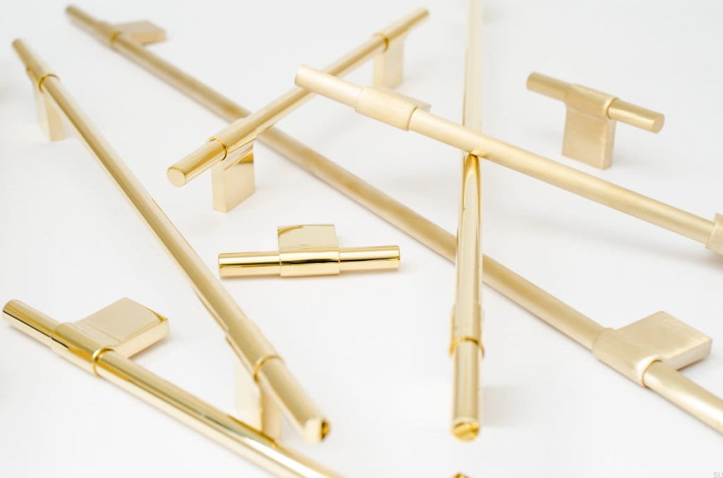 Zdjęcie produktowe mosiężne uchwyty z serii Line