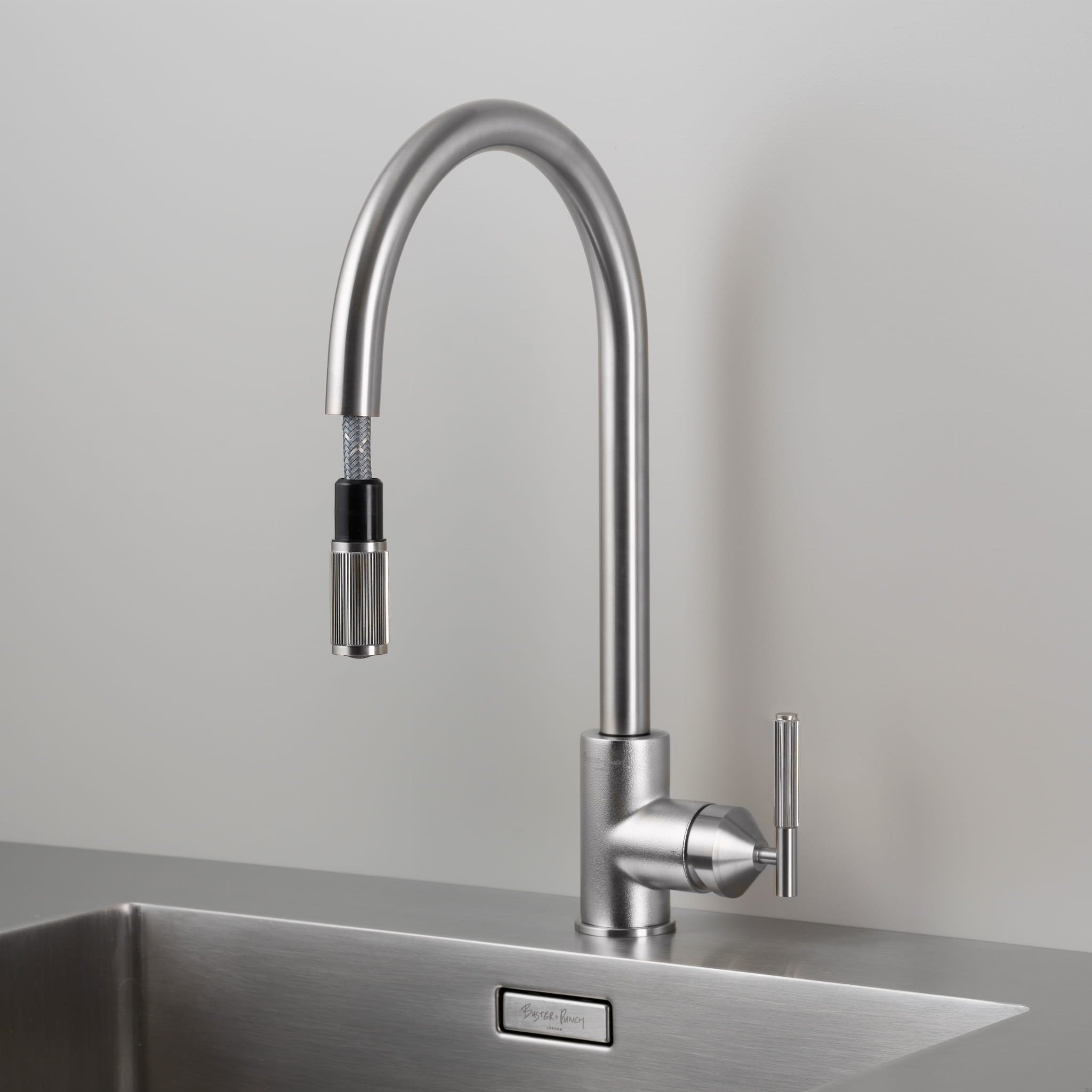 BP_Tap_Linear_Pullout_steel_Web_Square_01-B.jpg