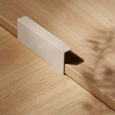 Uchwyt meblowy krawędziowy Hide 120 Metalowy Greige