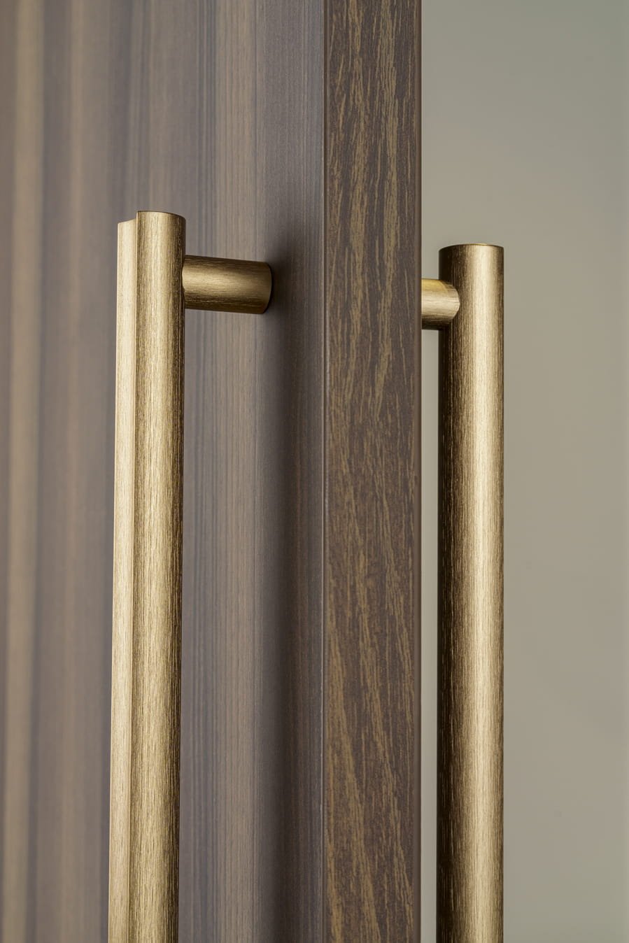 0629384L618--Uchwyt-meblowy-podłużny-Moon-384-Złoty-Szczotkowany-Cava-Viefe-Skandynawskie-Uchwyty_3