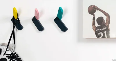 Wieszak ścienny Corner Antracytowy z Żółtym