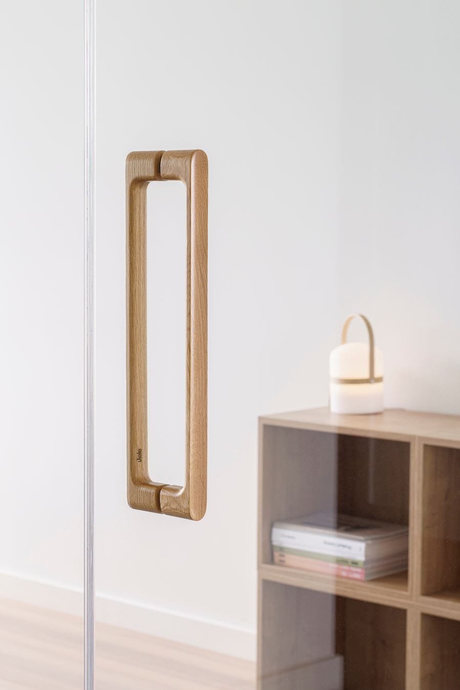 0665384W16--Uchwyt-meblowy-podłużny-jednostronny-Luv-Wood-384-Drewniany-Dębowy-Viefe-Skandynawskie-Uchwyty_3