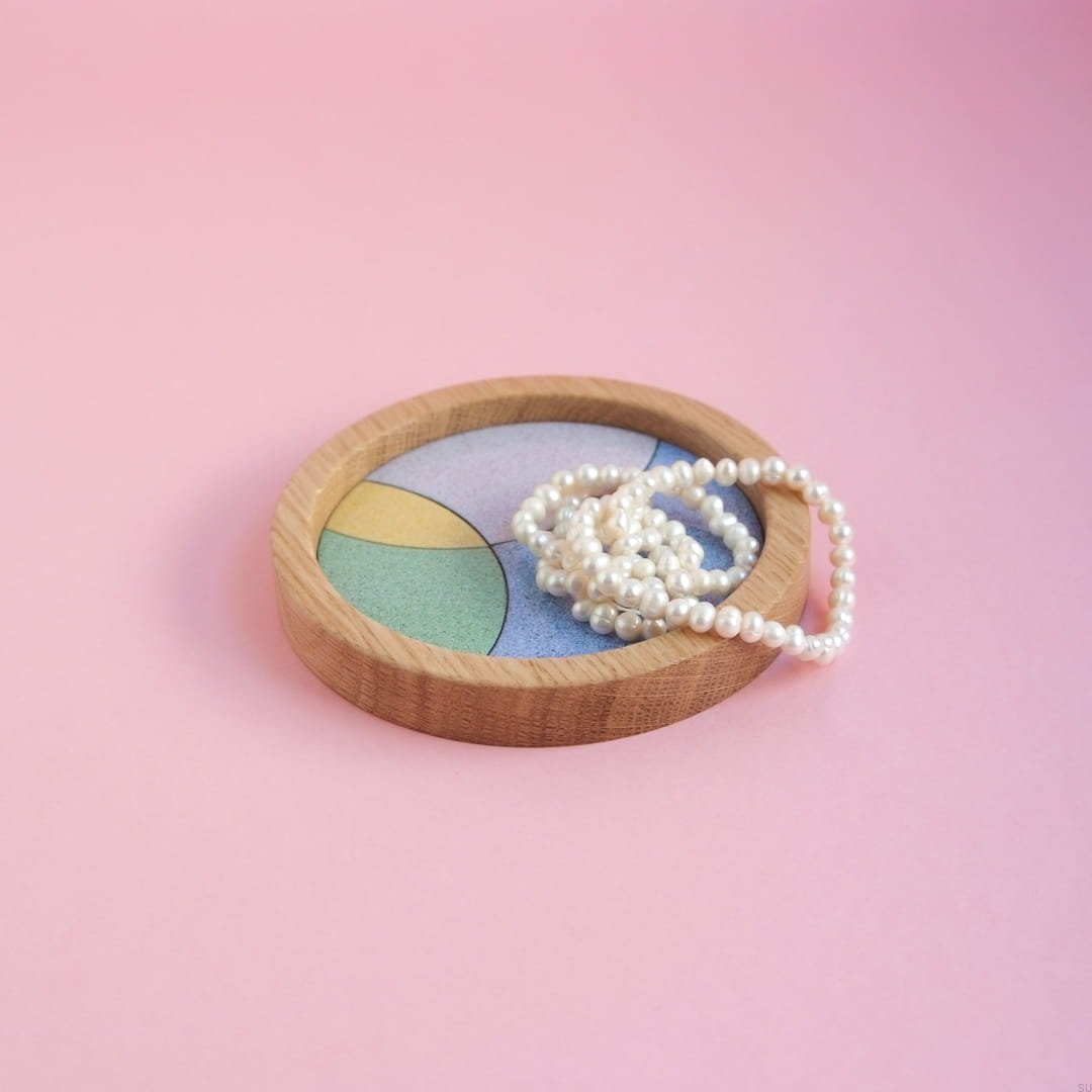 E_57-0-0-2--Tacka-na-biżuterie-Drewniana-Emaliowana-Kolorowa-Wzór-2-Dot-Manufacture-Skandynawskie-Uchwyty_1