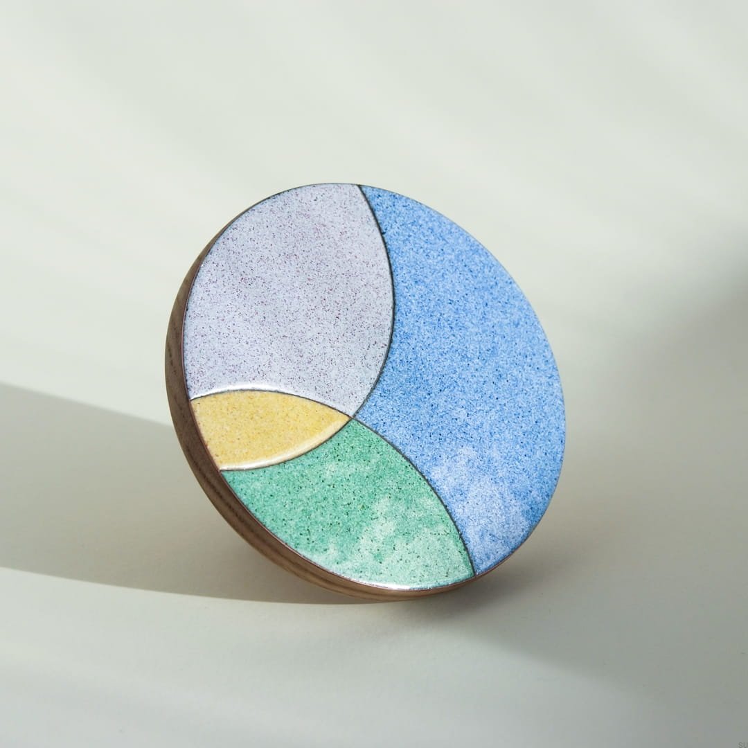 E_60-0-0-2--Wieszak-Ścienny-Eclipse-80-Drewniany-Emaliowany-Kolorowy-Wzór-2-Dot-Manufacture-Skandynawskie-Uchwyty_6