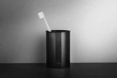 Kubek na szczoteczki do zębów 7174 Czarna powłoka PVD