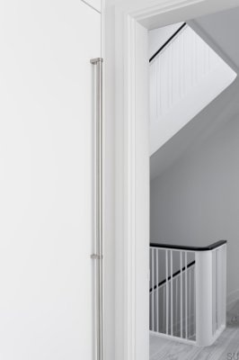 Uchwyt meblowy podłużny Big Cut-To-Size 2X 640 Stalowy Srebrny