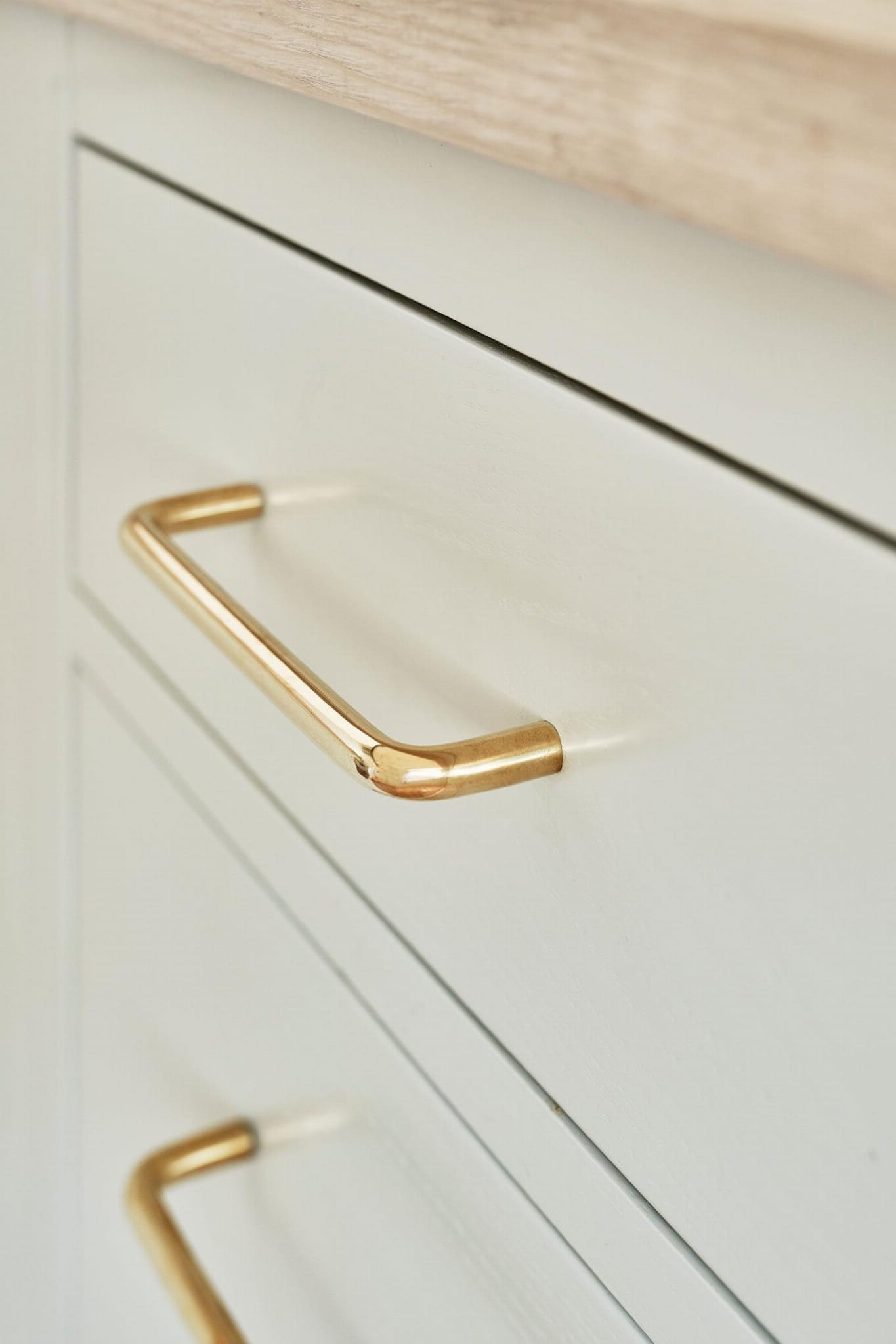 242330128-15--Uchwyt-meblowy-podłużny-Tubular-128-Mosiężny-Złoty-Polerowany-Nielakierowany-Skandynawskie-Uchwyty_2