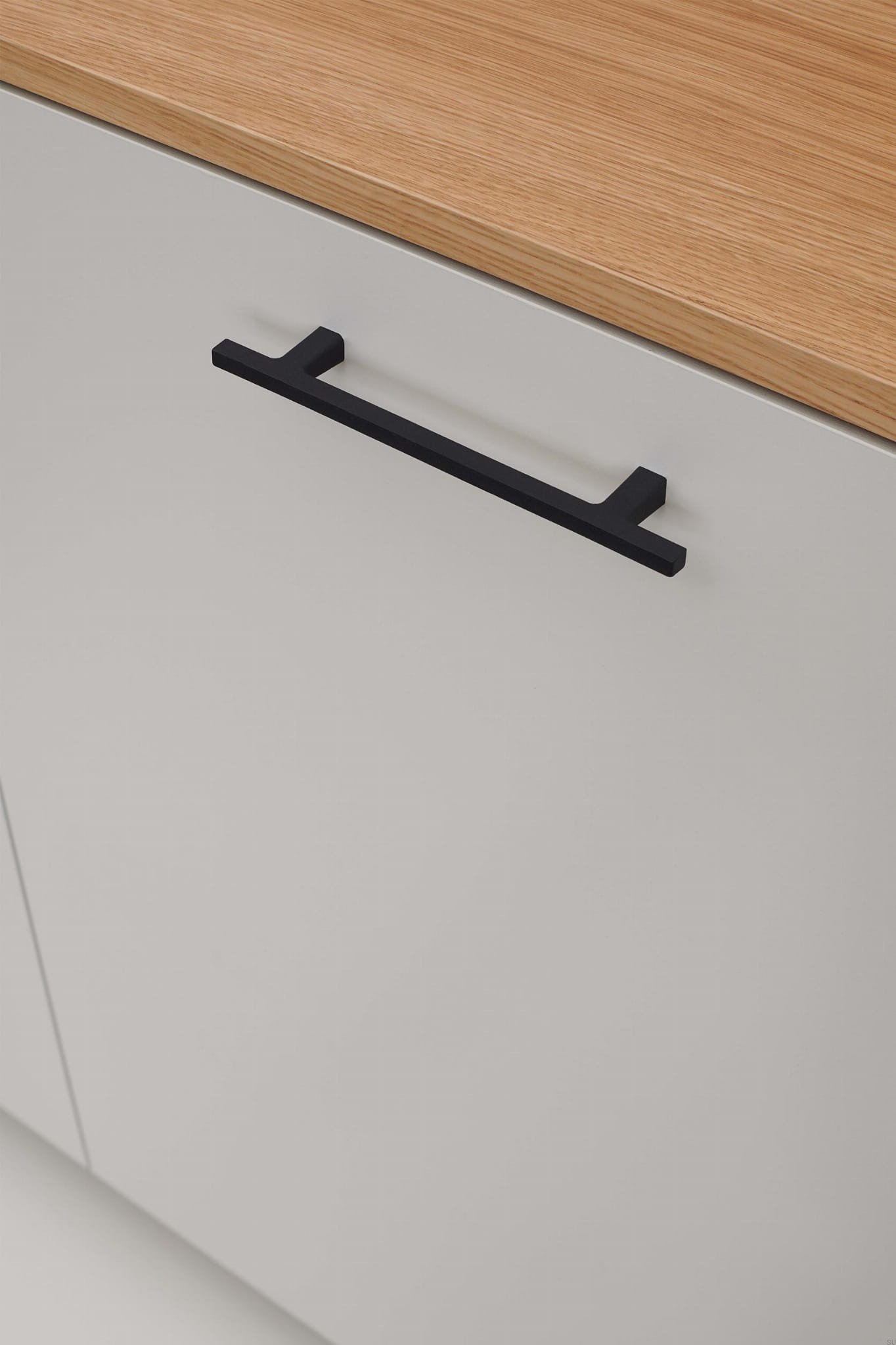 300070128-9005--Uchwyt-meblowy-podłużny-Pen-128-Żeliwny-Czarny-Mat-Furnipart-Skandynawskie-Uchwyty_2