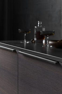 Uchwyt meblowy wpuszczany Trim 395 Aluminiowy Czarny Mat Szczotkowany