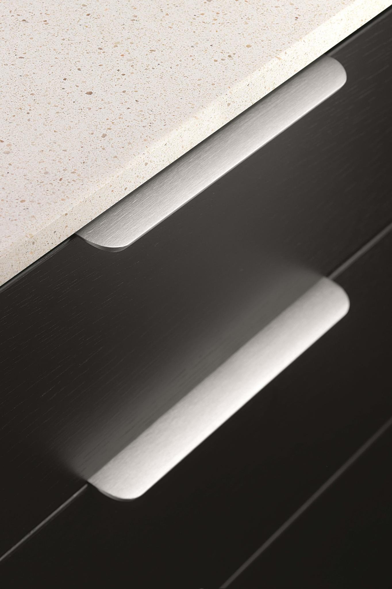 419920200-66.1--Uchwyt-meblowy-krawędziowy-Edge-Round-200-Aluminiowy-Srebrny-Viefe-Skandynawskie-Uchwyty_2