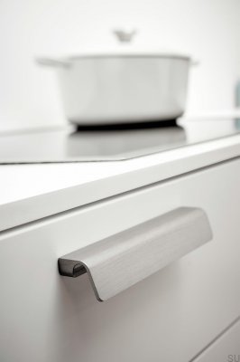 Uchwyt meblowy podłużny Fringe 160 Aluminiowy Srebrny