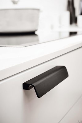 Uchwyt meblowy podłużny Fringe 160 Aluminiowy Czarny Mat Szczotkowany