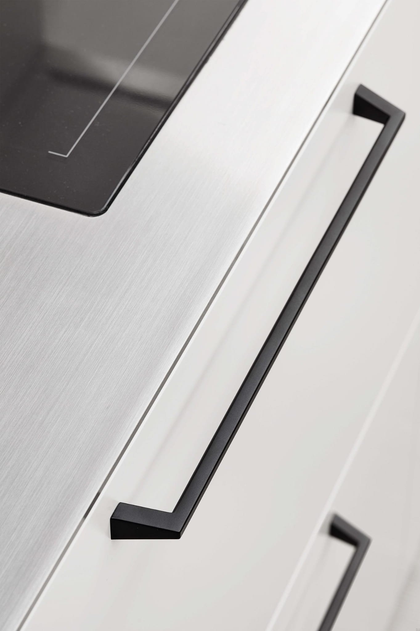 518760320-9005--Uchwyt-meblowy-podłużny-Pyramid-320-Metalowy-Czarny-Mat-Furnipart-Skandynawskie-Uchwyty_2