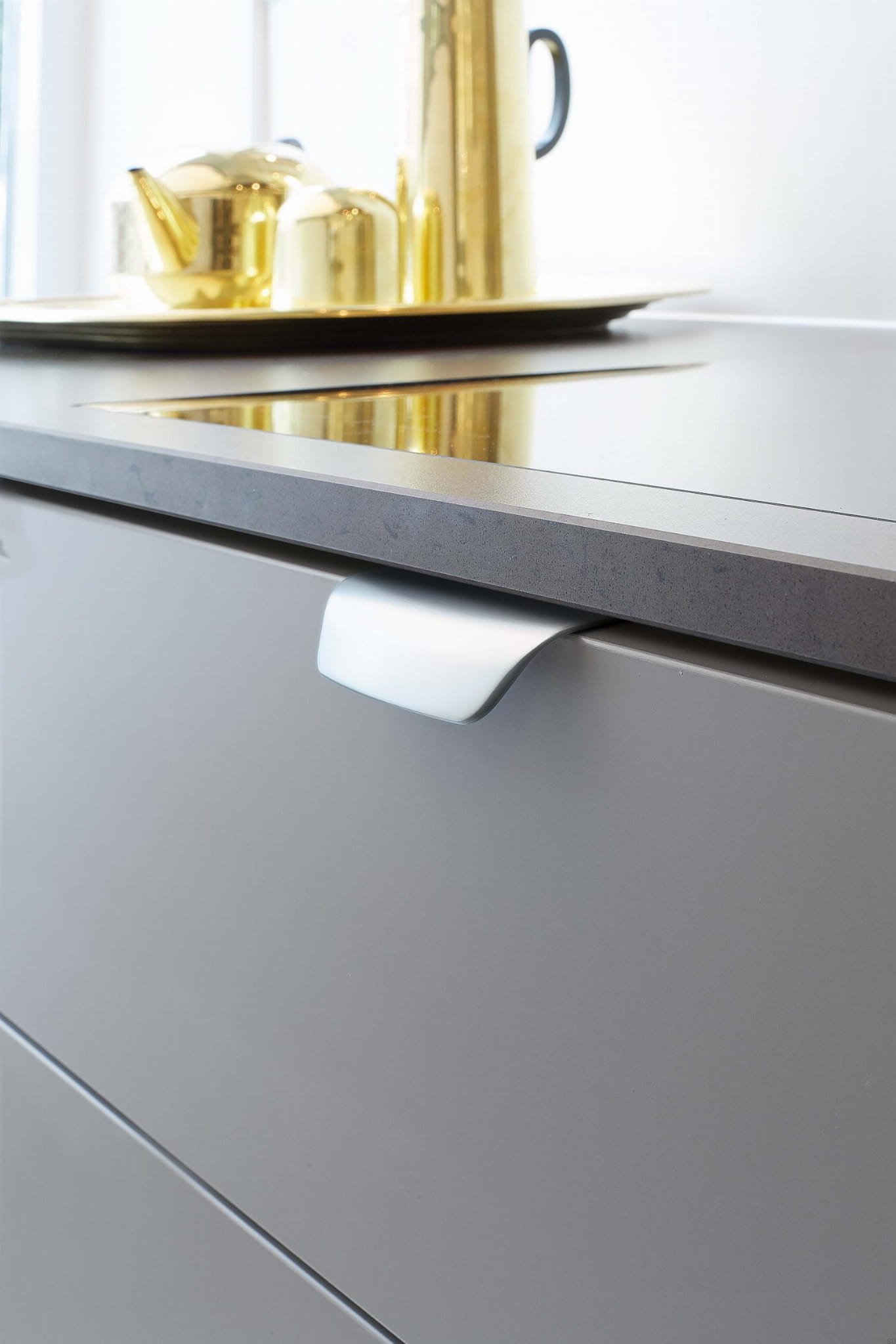 534660160-08--Uchwyt-meblowy-krawędziowy-Wow-160-Metalowy-Srebrny-Szczotkowany-Furnipart-Skandynawskie-Uchwyty_2