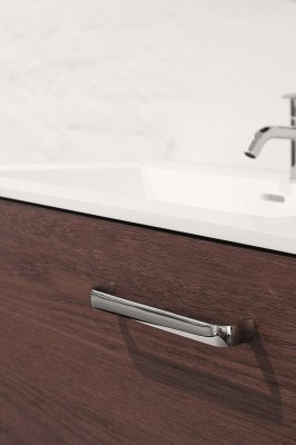 Uchwyt meblowy podłużny Common 160 Metalowy Srebrny Chromowany