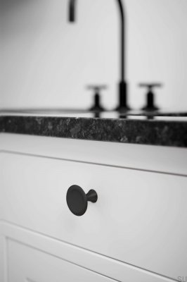 Gałka meblowa Bell 42 Metalowa Czarna Matowa