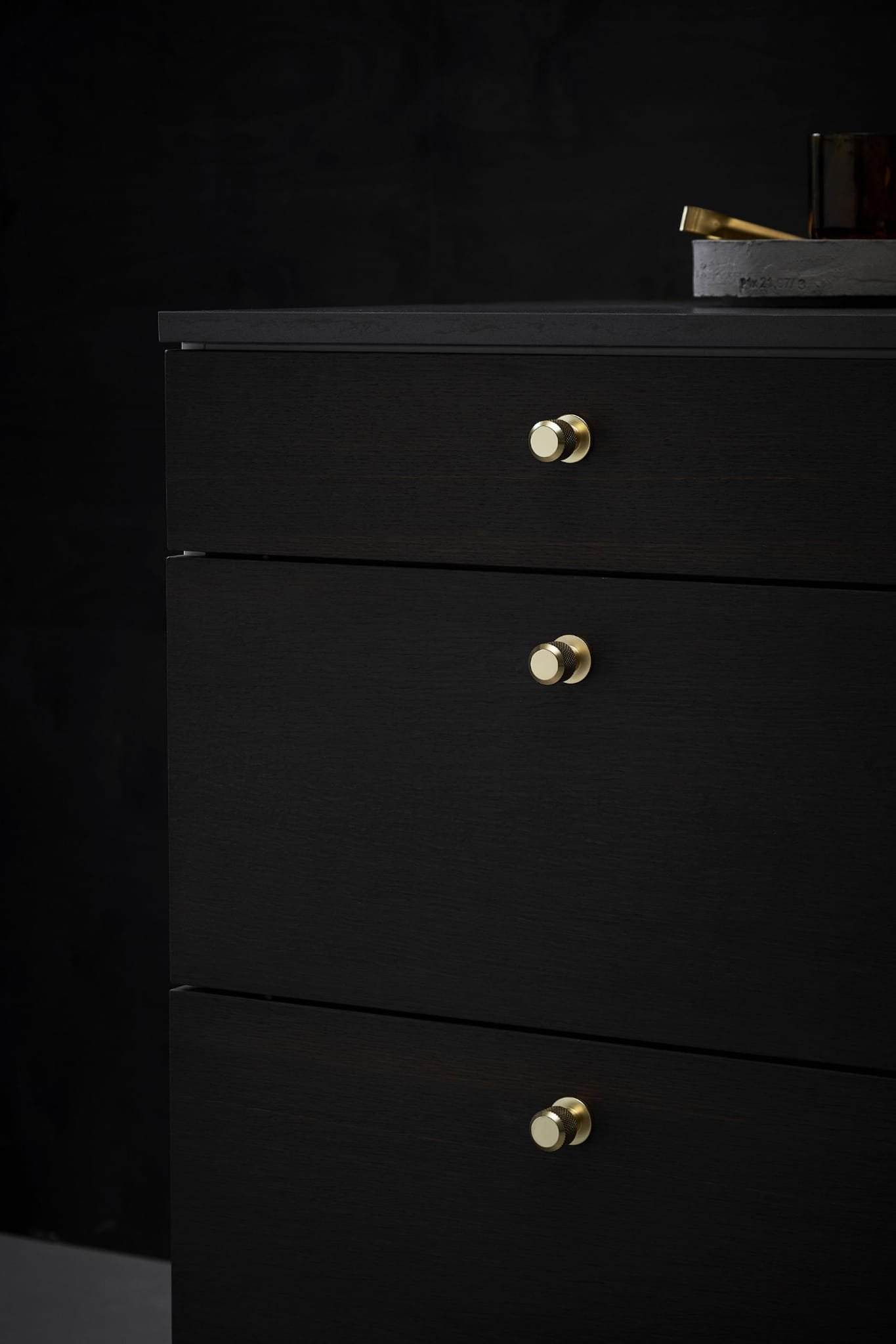 549220025-34--Gałka-meblowa-Manor-Round-30-Metalowa-Złota-Furnipart-Skandynawskie-Uchwyty_2