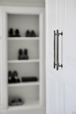 Uchwyt meblowy podłużny Villa 192 Metalowy Czarny Niklowany