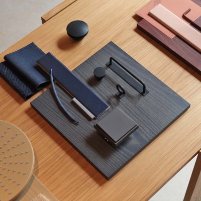 Uchwyt meblowy krawędziowy Hide 120 Metalowy Deep Blue