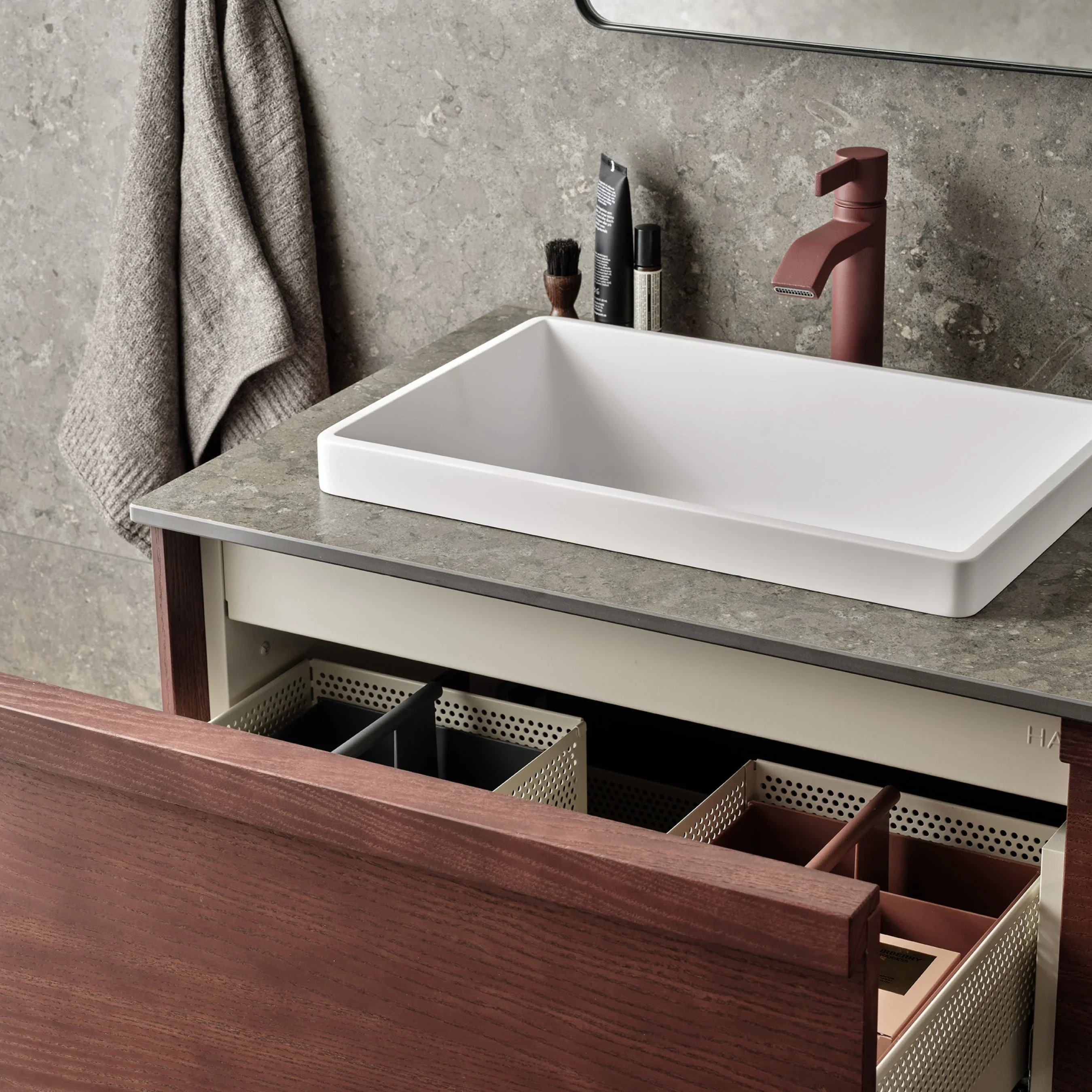 9428186--Bateria-umywalkowa-ARM071-Mosiężna-Reddish-Brown-Tapwell-Skandynawskie-Uchwyty_5