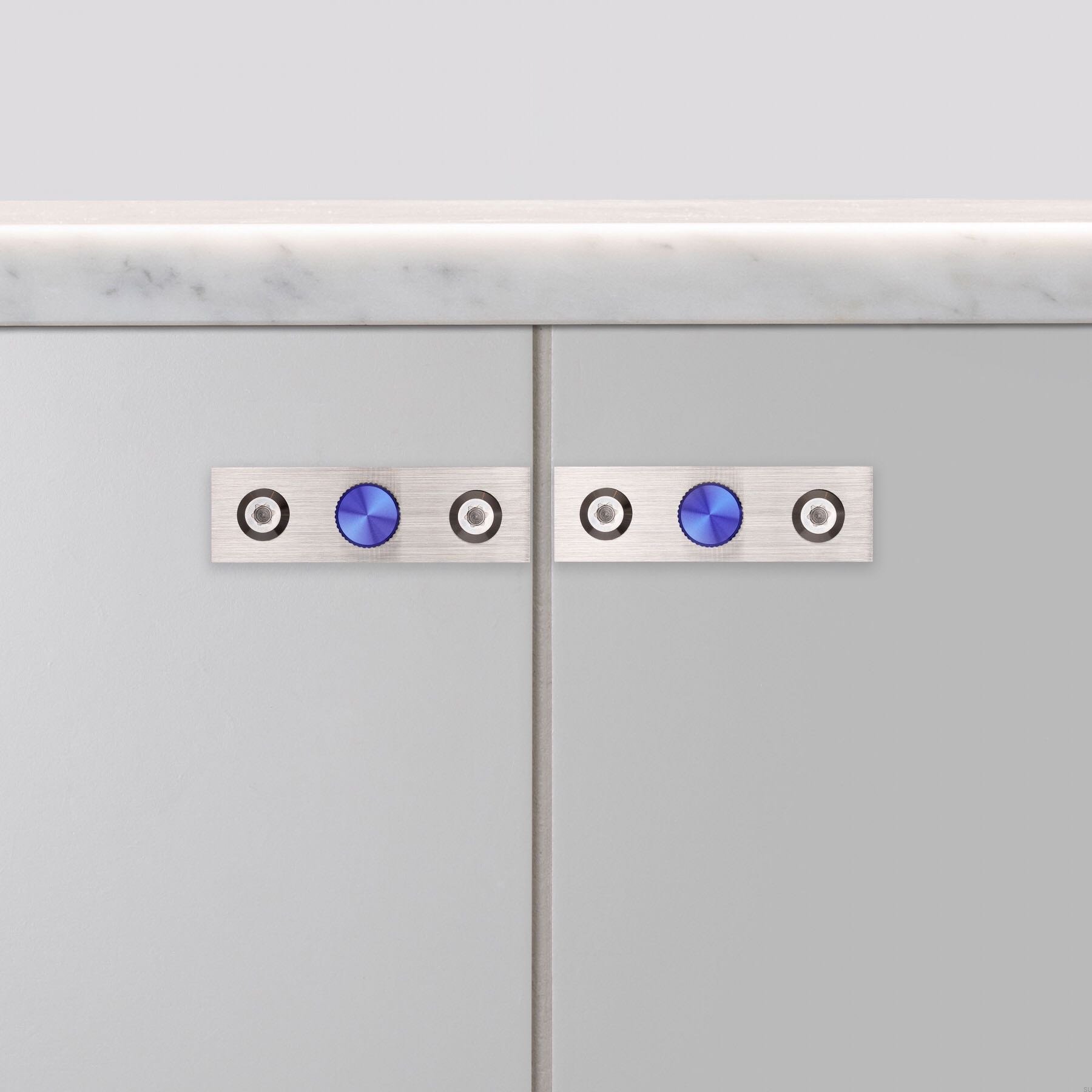 Zdjecie galki Linear Plate stalowej palonej frontalnie