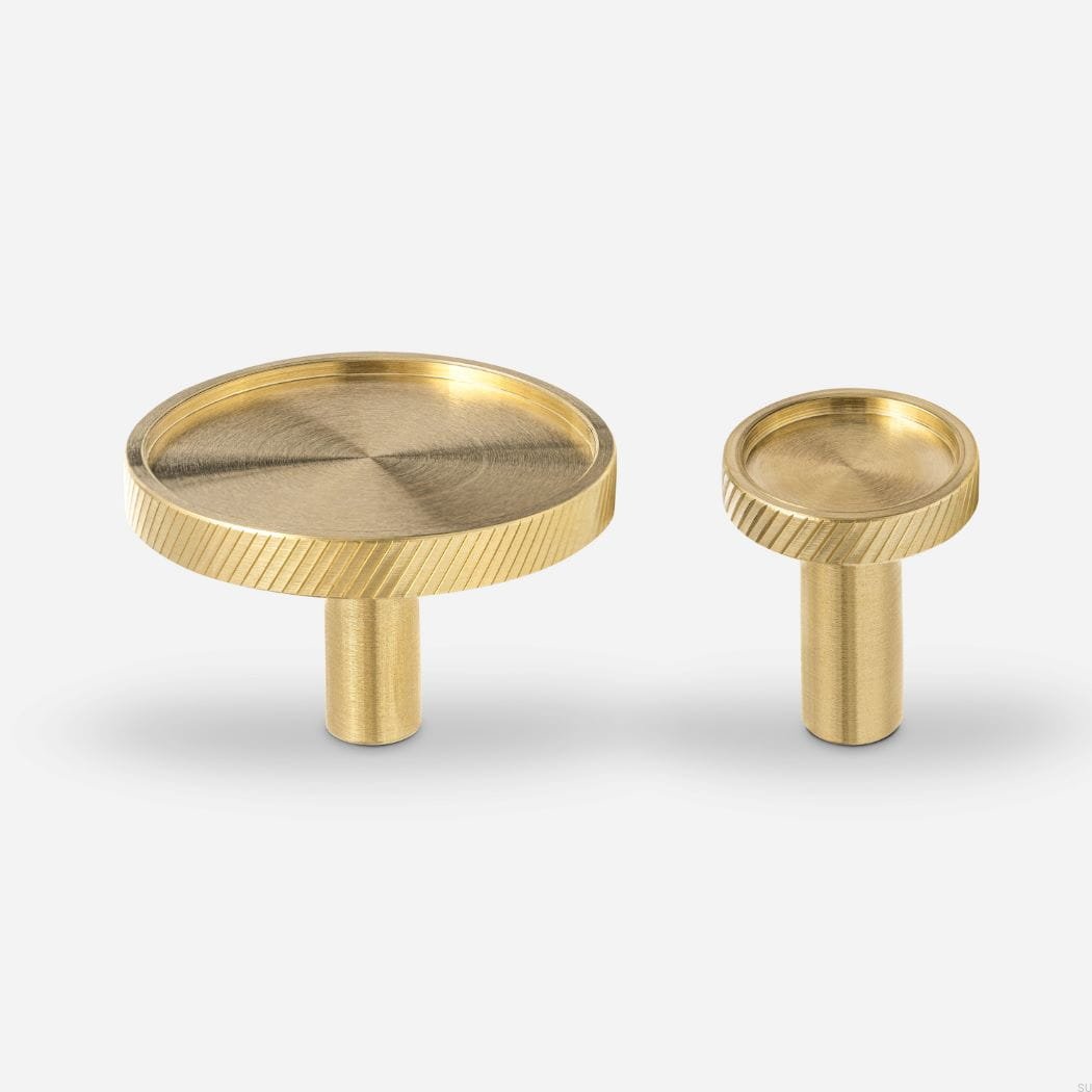 U.4.0--Gałka-Meblowa-Rene-L-Mosiężna-Szczotkowana-Nielakierowana-Open&amp;hide-Slandynawskie-Uchwyty_3