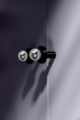 Gałka meblowa Pola Mosiężna Srebrna Chromowana z Aluminiową Czarną Podkładką