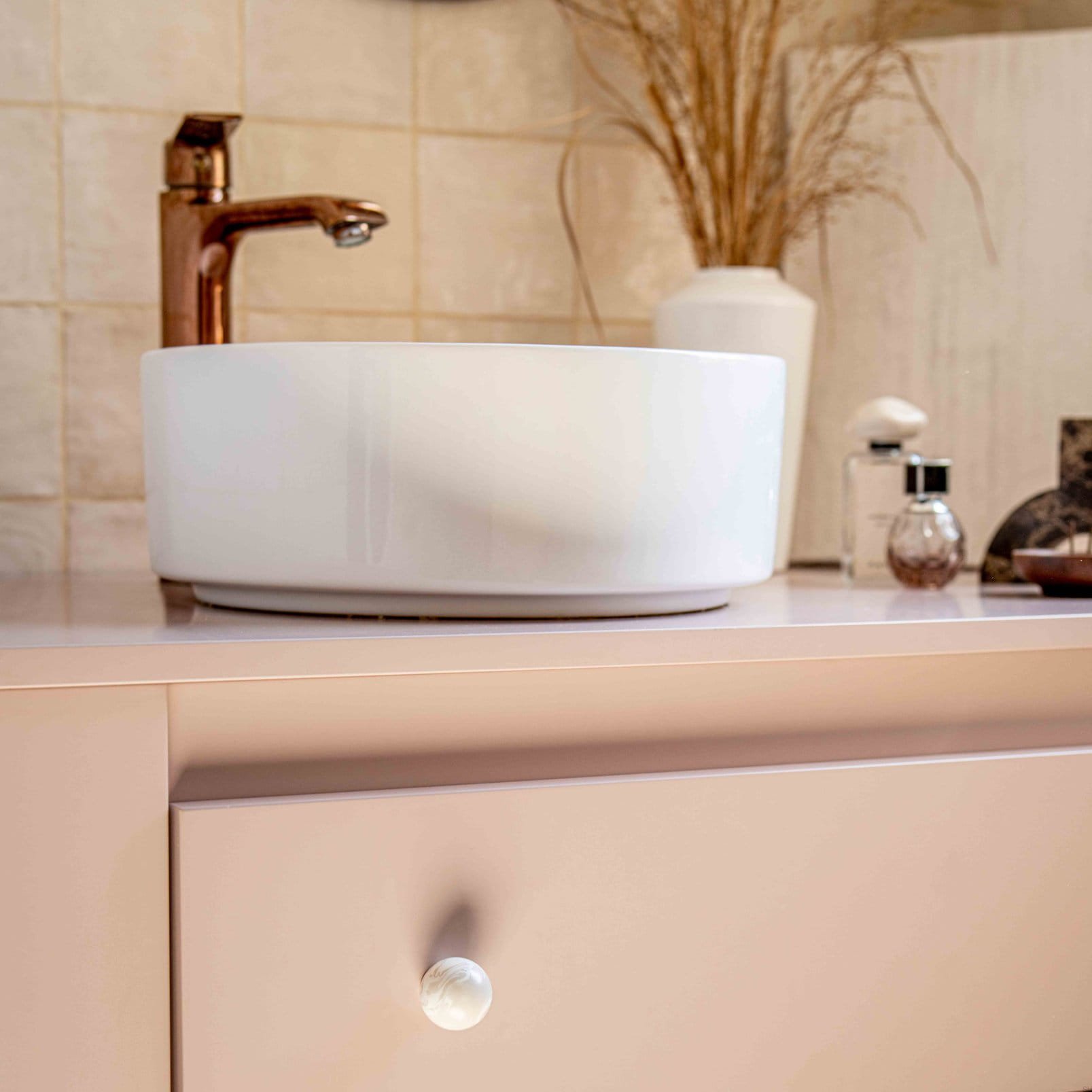 RDWhtGr--Gałka-meblowa-Ren-White-Grey-35-Drewniana-Bukowa-Vince-Skanydnawskie-Uchwyty_4