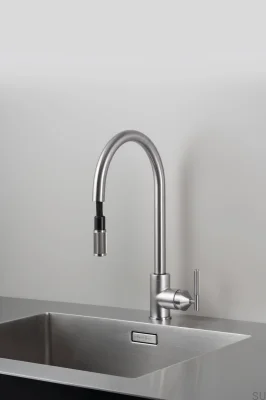 Bateria kuchenna z wyciąganą wylewką Linear Mosiężna Srebrna ze Złączem Europejskim