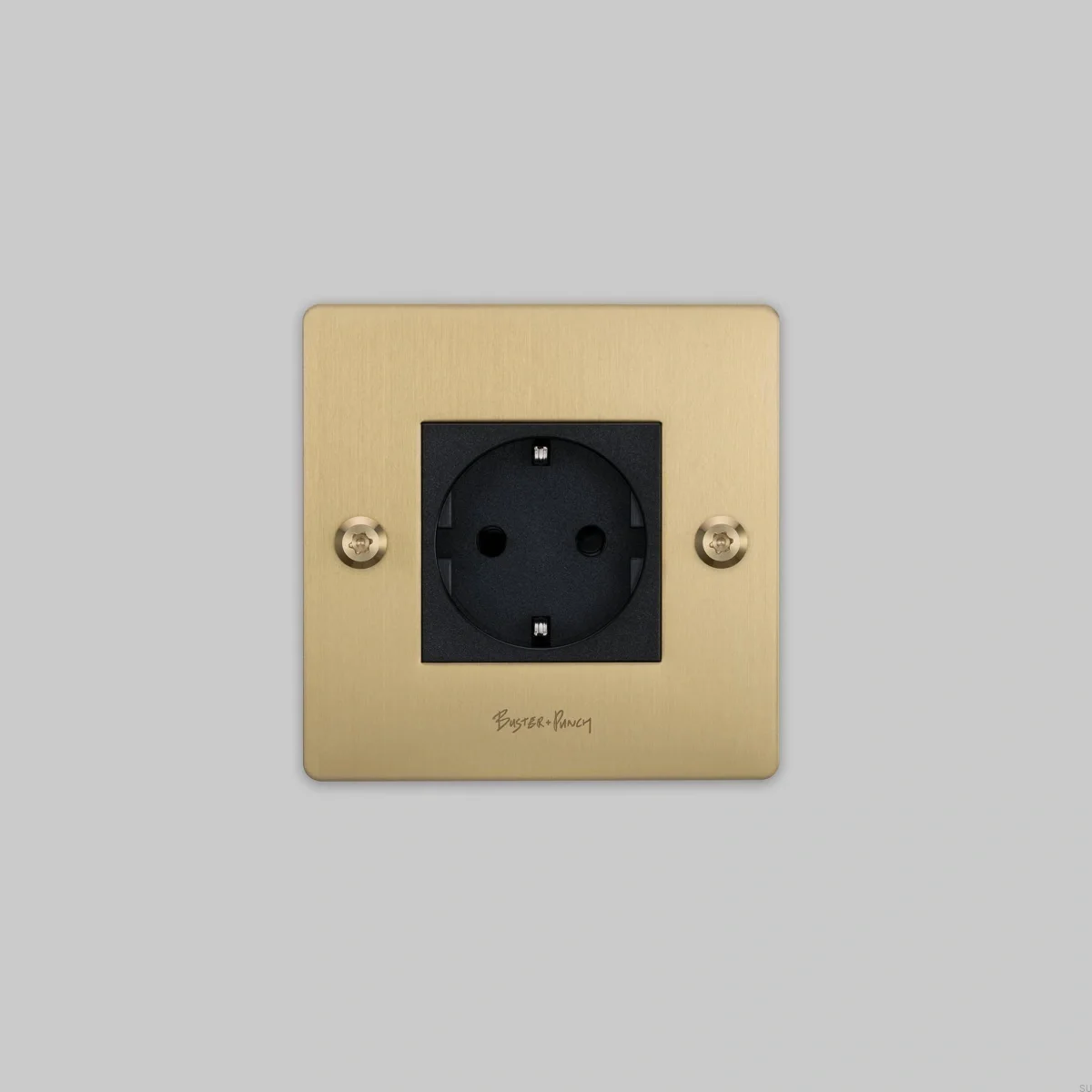 CSC-054187--Gniazdo-pojedyncze-1G-Schuko-Type-F-Linear-z-logotypem-Mosiądz-Standard-Europejski-Skandynawskie-Uchwyty_2